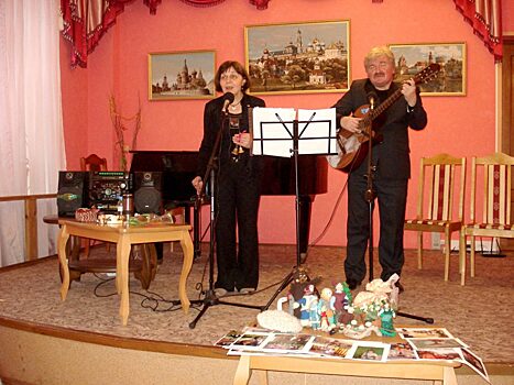 Барды «Двуречья» завершили в Соколиной горе цикл вечеров бардовской песни