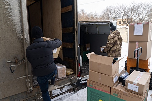 Еще два грузовика с гумпомощью отправили нижегородцы бойцам СВО