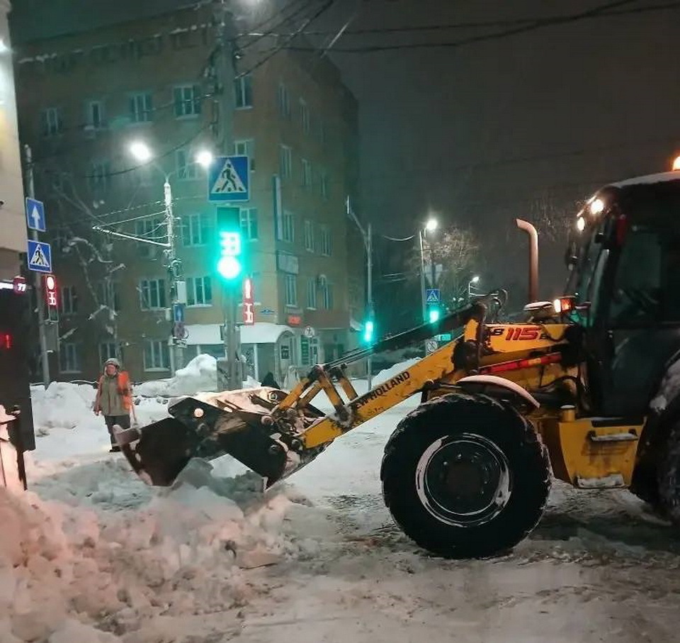 Калужан попросили убрать машины с шести улиц