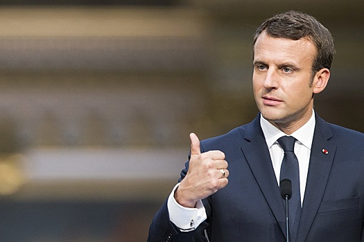 Политик Филиппо призвал парламент Франции объявить импичмент Макрону