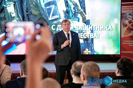 Настоящие мужики: Александр Ищенко поздравил с 23 Февраля бойцов, находящихся в донском военном госпитале