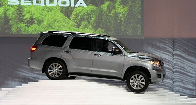 Toyota показала тизер Sequoia следующего поколения