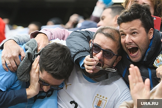 Радость болельщиков и боль вратаря 3 буквы. Радость болельщиков и боль вратаря 3 буквы. Радость болельщиков и боль вратаря 3 буквы. Чм 2018 болельщики. Футбольные эмоции.