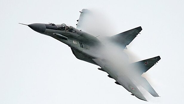 На учениях ЗВО летчики на МиГ-29 и Су-34 отработают элементы воздушного боя