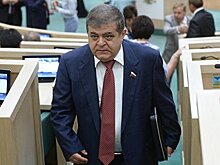 Джабаров считает, что валютные резервы надо направить на развитие экономики
