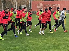 «Спартак» собрался и начал тренироваться. Не смотря на позицию заболевшего владельца, на ковидного лидера и переезд в старый дом, в Тарасовку