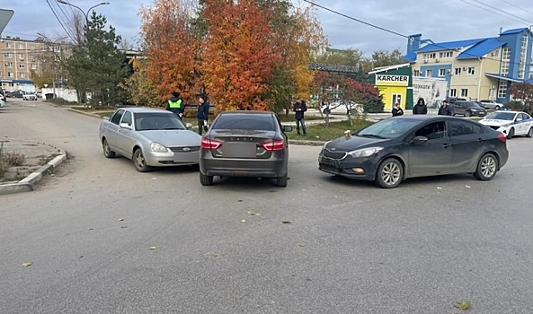 В двойном ДТП под Волгоградом пострадала 42-летняя женщина