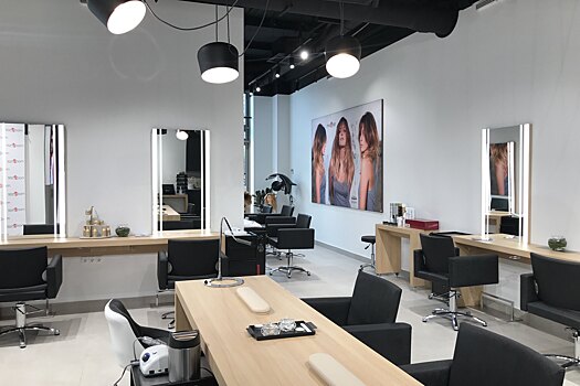 Флагманский салон красоты международной сети Mod’s Hair открылся в России