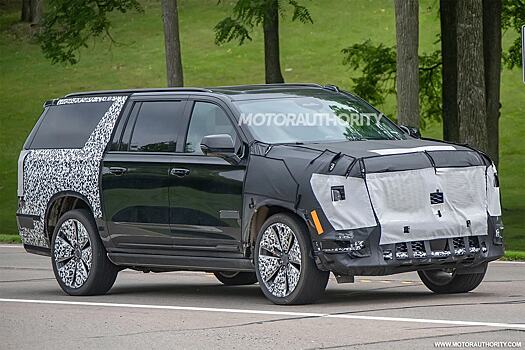 Появились снимки обновленного Cadillac Escalade