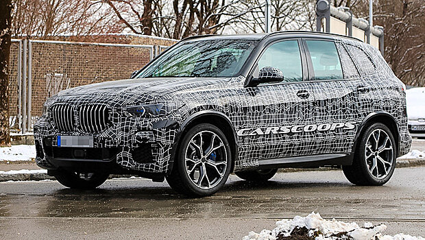 Новый BMW X5 замечен на дороге