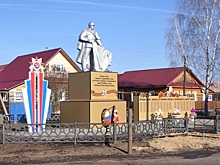 В Арзамасском районе в рамках программы «Вам решать!» построена детская площадка и благоустроен воинский мемориал
