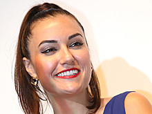 "Пытались достать до моих трусов или наседали на меня"