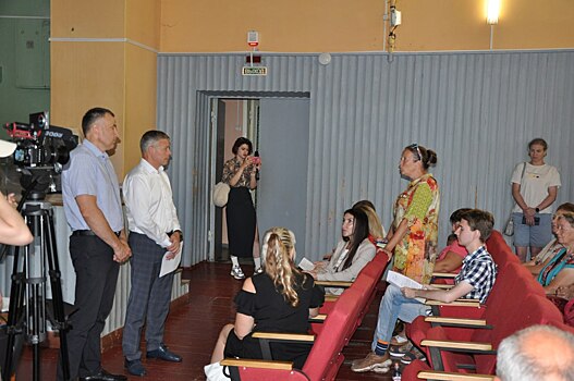 Крышу над зданием Марьинского ДК в Курской области починят в этом году