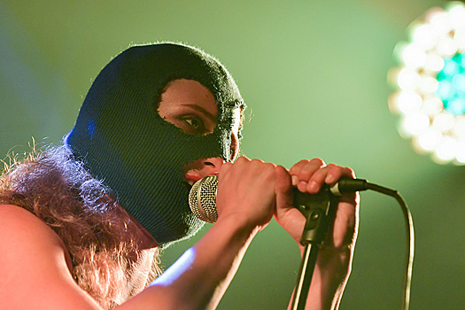 Участницам Pussy Riot заочно запросили сроки от 9 до 14 лет колонии