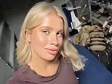 В Госдуме призвали расследовать полет блогерши на военном самолете в закрытый аэропорт