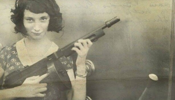 Крестная мать: 25 редких фото женщин гангстерского мира