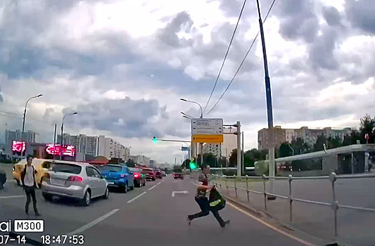 Перекресток на юге Москвы назвали «адом для водителя»