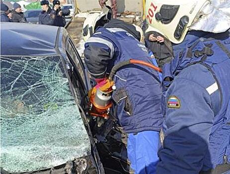 Водитель автомобиля погиб в массовом ДТП в Волжском