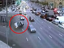 Никогда не догадаетесь, что стало причиной этого ДТП на Садовом