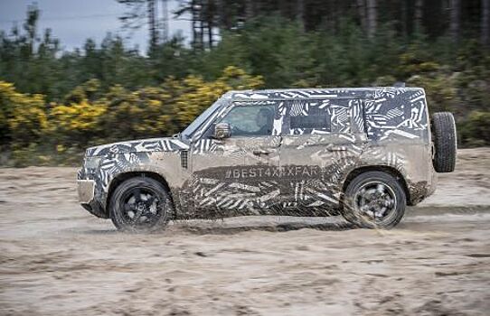 Новый Land Rover Defender прошел испытание песками