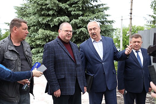 Мельниченко заявил о необходимости обсуждать с жителями проекты благоустройства