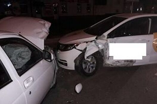Дагестанец на «Приоре» устроил ДТП с двумя пострадавшими в Ставрополе