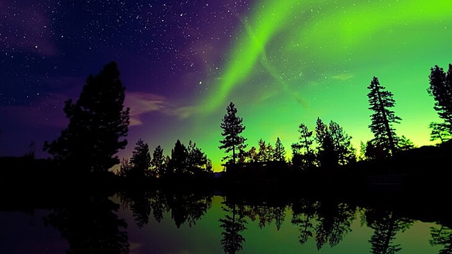Жители нескольких регионов России смогут увидеть северное сияние в новогоднюю ночь
