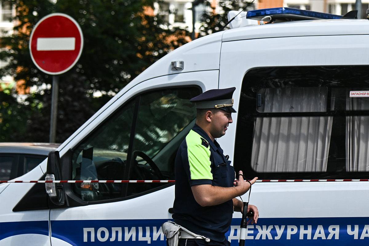 В России двоих детей насмерть засыпало песком в карьере