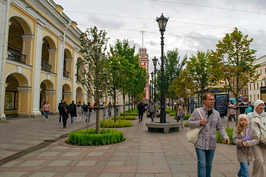 Названы причины, почему туристы едут в Петербург