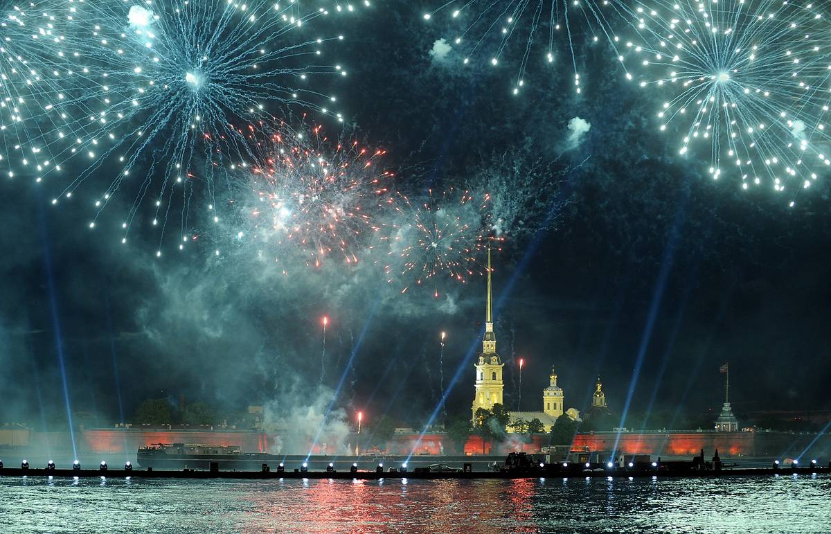 С днем санкт петербурга