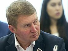 Депутат Канаев: США поджимают хвост и балансируют между инфляционным давлением