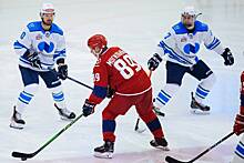 «Надо учиться не сдаваться» Легенды российского хоккея возродили спорт на Крайнем Севере. Как им это удалось?