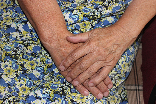 Бросили на старости лет: как помочь одиноким пожилым амурчанам