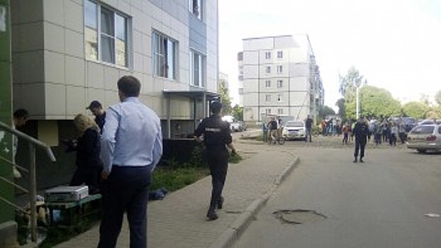 В Вологде женщина выпала с седьмого этажа и разбилась (ФОТО)