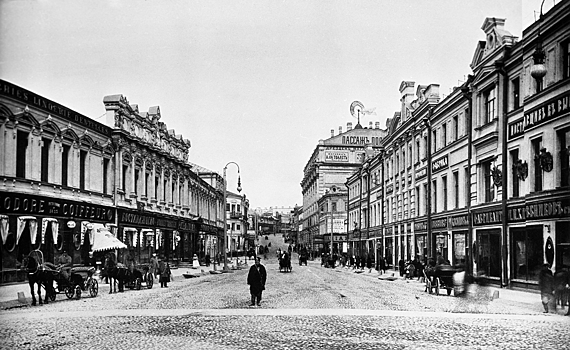 Москвичи объяснили отсутствие моста на Кузнецком Мосту