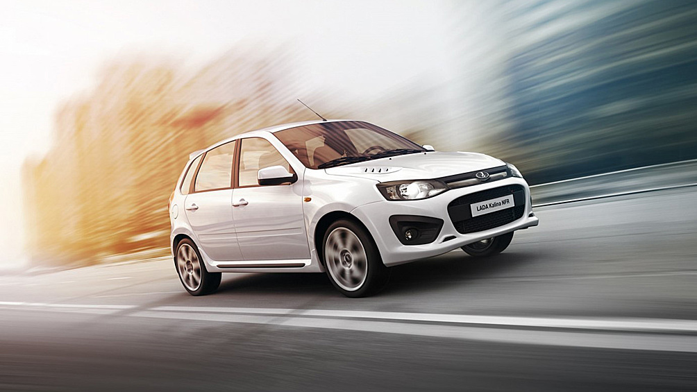 В 2015-м АвтоВАЗ выпустил Kalina NFR. Машина строилась силами инженерно-производственного центра «Лада Спорт». Она представляла собой омологационную модель и обдала иной конструкцией передней подвески, самоблокирующимся дифференциалом, а также более производительными тормозами. Под капот был установлен мотор отдачей 136 л.с., который работал в паре с механикой, также доработанной под гоночные задачи. Машина, действительно, ехала очень бодро, но, увы, цена на нее была высокой. В итоге было продано не более 50 таких «Калин».