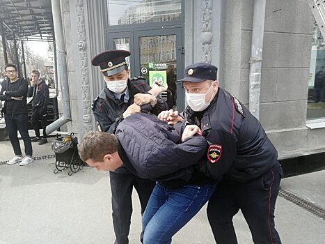 Анидалова оштрафовали за сопротивление полиции на проспекте Столыпина