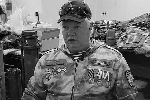 Погиб воевавший за Донбасс с 2014 года американский военкор Бентли с позывным Техас. В начале апреля он пропал в Донецке