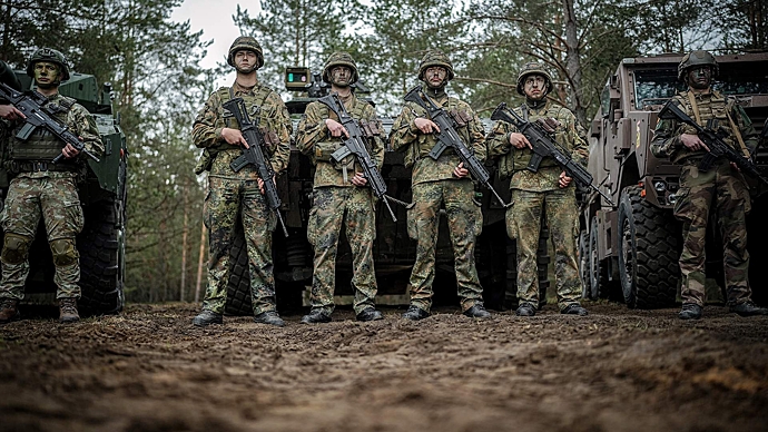 В Эстонии опровергли информацию о планах направить военных на Украину