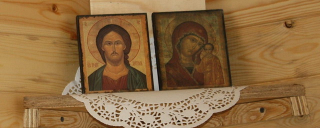 В Чите на глубине шести метров под землей нашли иконы Божией матери и Христа Спасителя