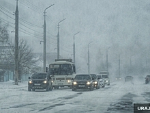 В ЯНАО из-за непогоды задерживают рейсы и отменяют занятия