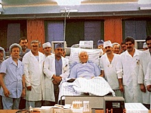 Кардиохирург — об операции Ельцина: «Готовился к тюрьме. Борис мог умереть у меня на столе»