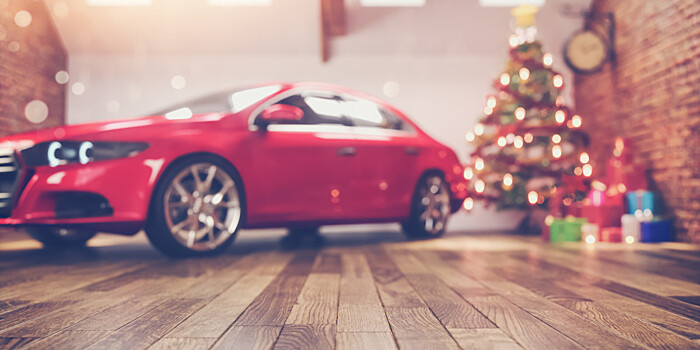 Новогодний флешмоб: елку из 465 автомобилей собрали в Красноярске