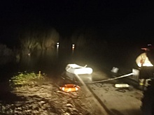 Машина с двумя детьми едва не утонула, переезжая мост в Нижнем Новгороде