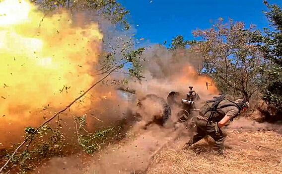 «Русские уже в Хотени, скоро Сумы превратятся в полигон, а они скамейки и урны закупают»