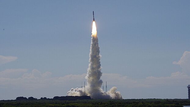 В США запустили ракету-носитель Atlas V с российским двигателем