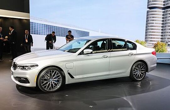 Гибридный BMW 5 серии получил больший запас хода