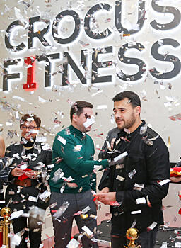 Эмин Агаларов открыл первый Crocus Fitness в Санкт-Петербурге