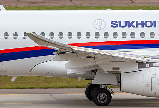 В Жуковском завершились летные испытания Superjet 100 с "саберлетами"