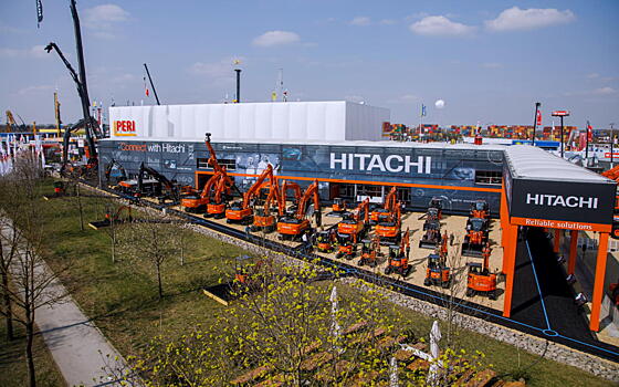 Hitachi показала первые карьерные экскаваторы новой 7 серии
